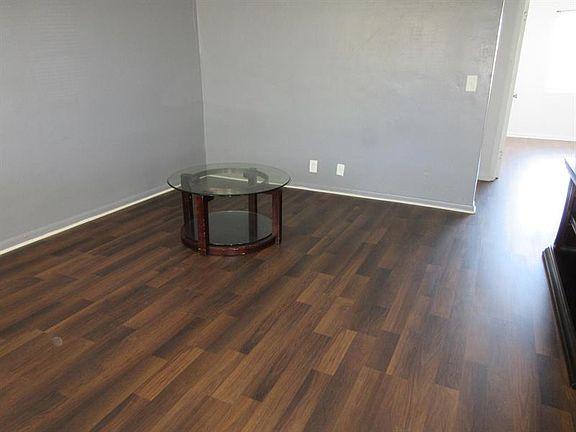 2nd image of 111 NE 6th Ave #111