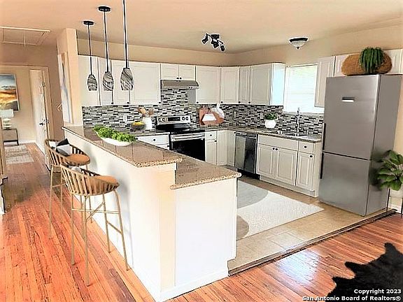 4th image of 306 W Wildwood Dr
