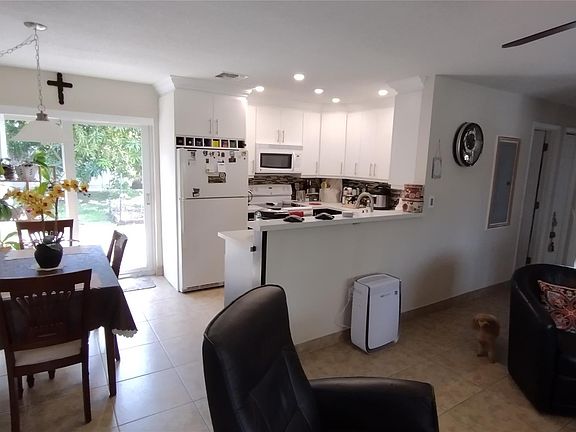 5th image of 1304 E River Drive