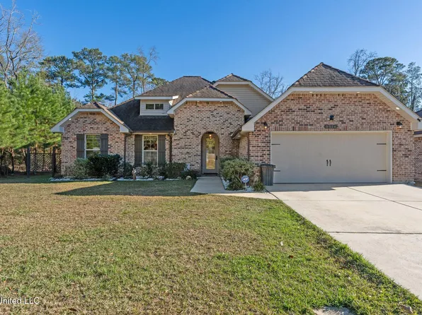 5516 Alakoko Pl, Diamondhead, MS 39525