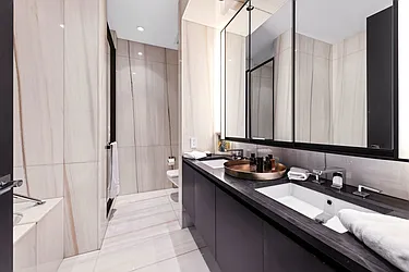 Rented by R New York