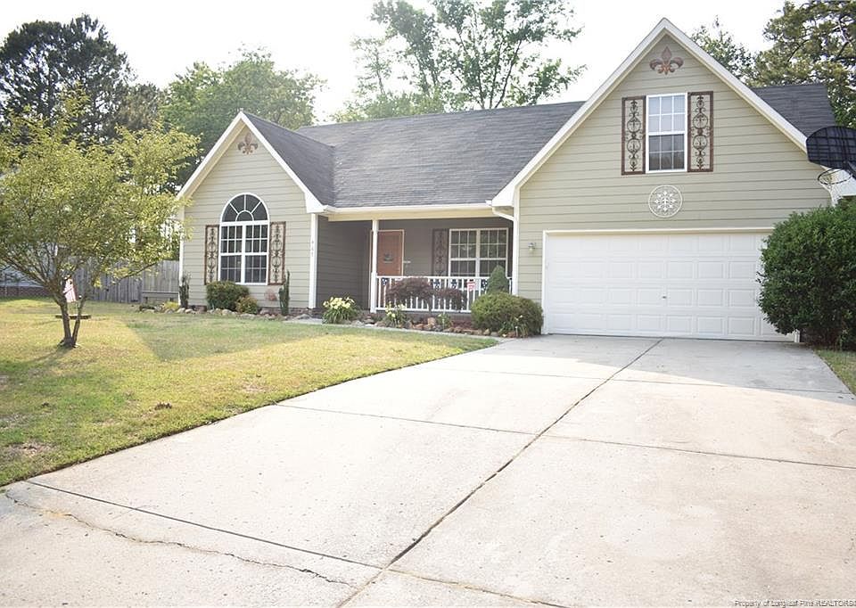 1st image of 467 Northwoods Dr