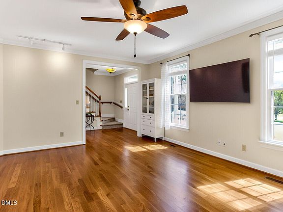 3rd image of 6104 Wolverhampton Dr