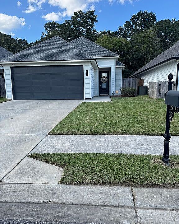 1st image of 412 Twin Meadow Ln