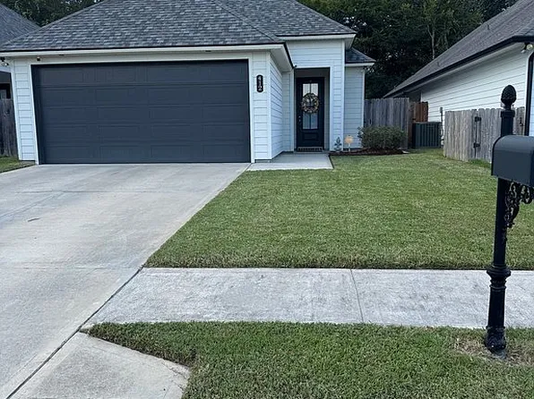 412 Twin Meadow Ln, Lafayette, LA 70508