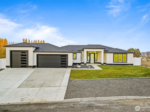 7838 NE Blue Jay Dr, Moses Lake, WA 98837