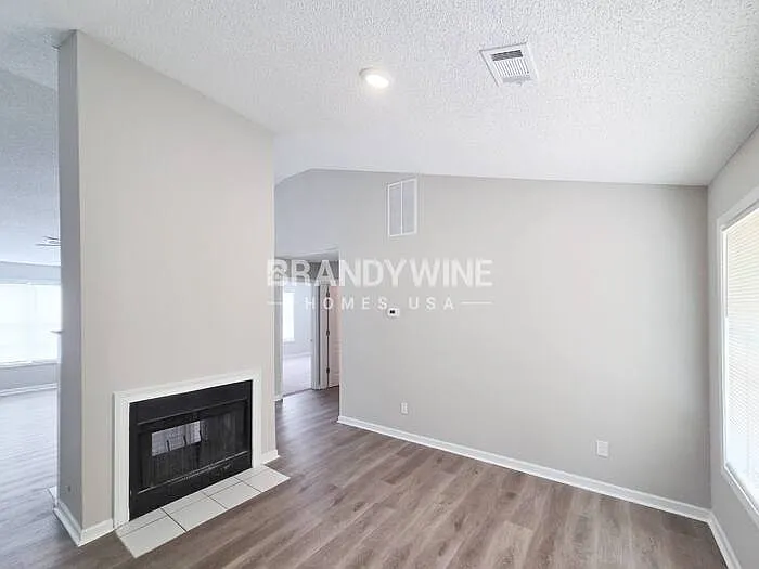 10342 Commons Xing — Photo 4