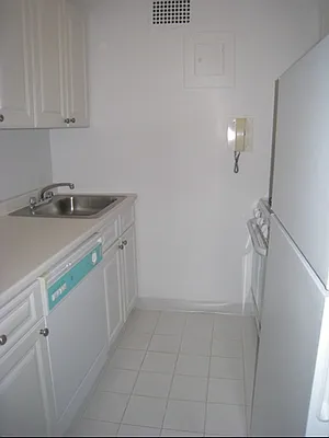 Rented by City Connections Realty | media 5