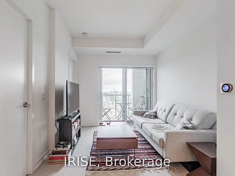 1 Yorkville Ave #4306 — Photo 7