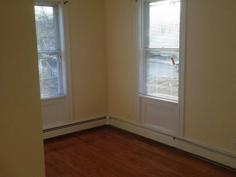 52 Washington St #1 — Photo 6