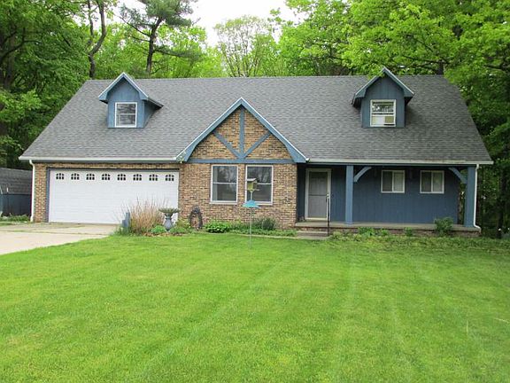 3rd image of 5216 N Hillcrest Dr