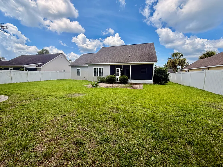 235 Wellington Pl — Photo 20