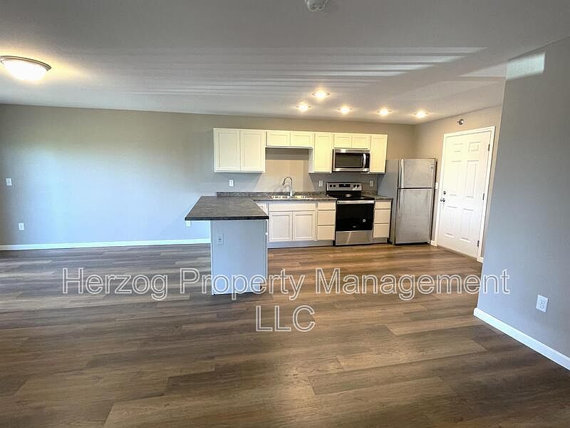 2nd image of 750 E Front St APT 104