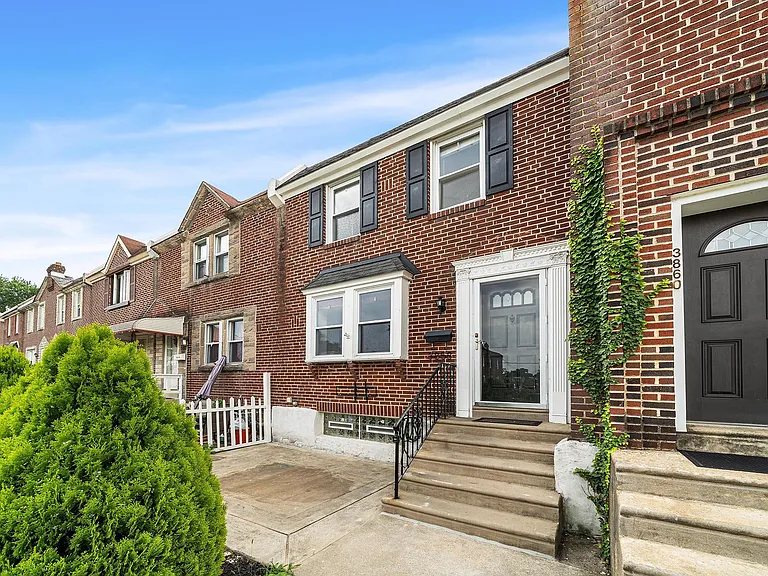 3858 Berkley Ave — Photo 2