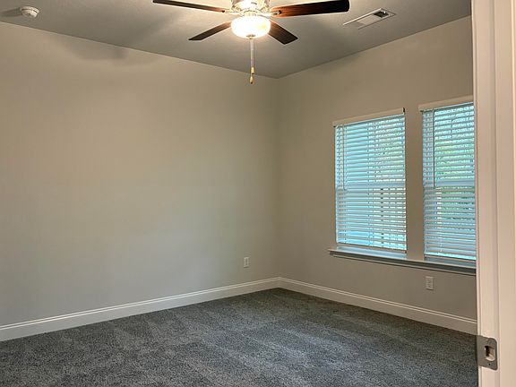 4th image of 1326 Newbern Drive #8B