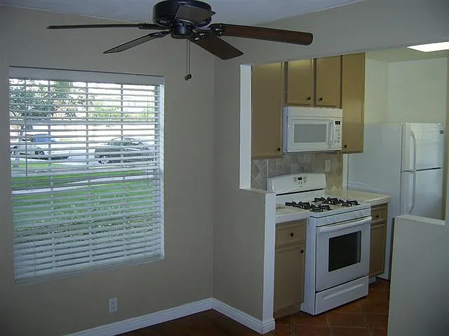 10818 Aderman Ave #127 — Photo 7