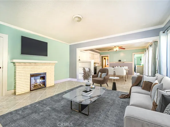 851 W 40th Pl, Los Angeles, CA 90037