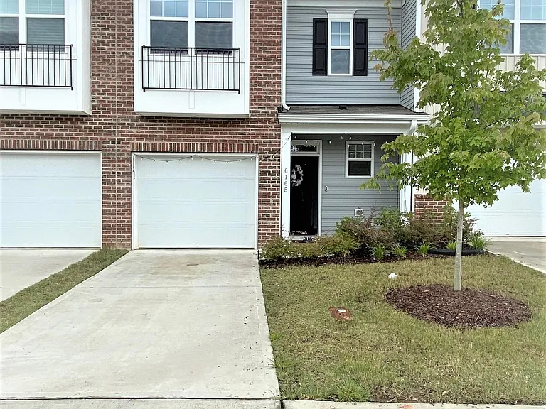 6165 Beale Loop — Photo 2