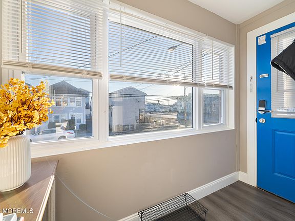 4th image of 132 Lincoln Avenue