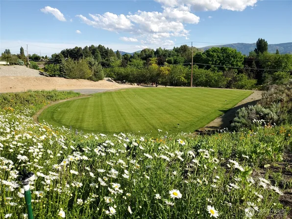 844 N Manchester Place, East Wenatchee, WA 98802