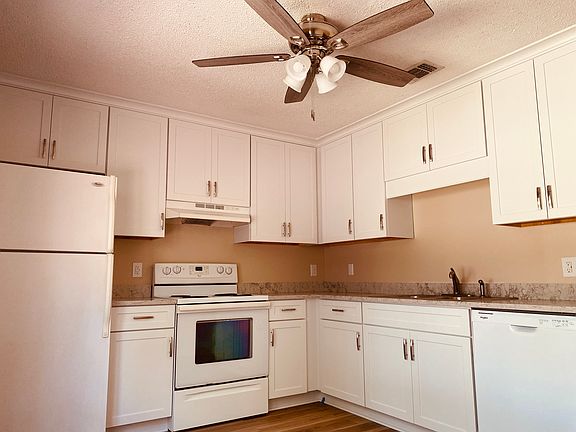 Kraft maid cabinetry with LOTS of storage!