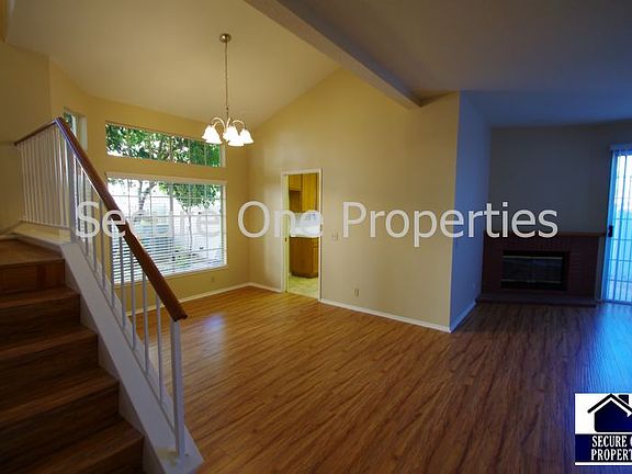 4th image of 30987 Lexington Way