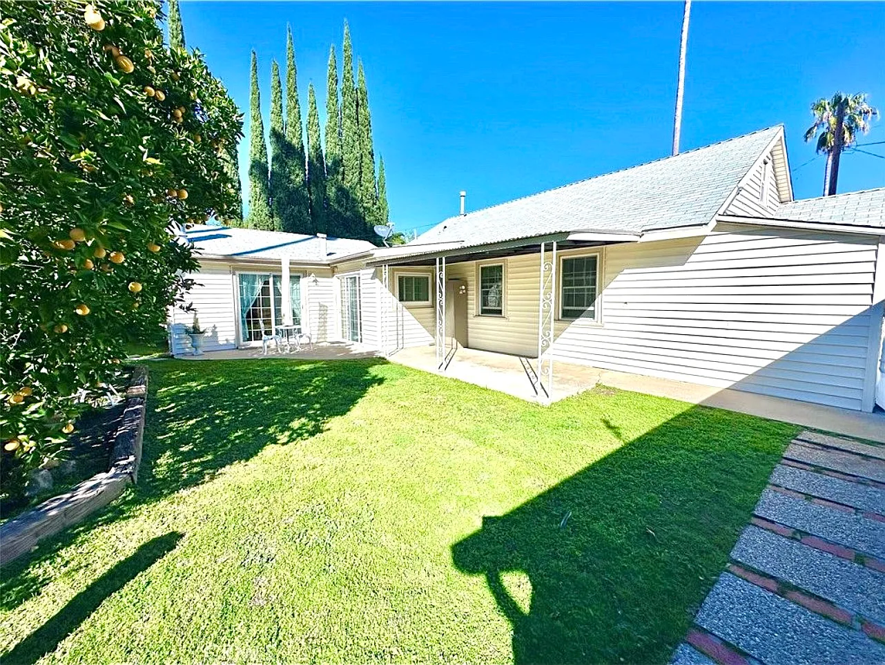 1 bed, $2,200 — Photo 1