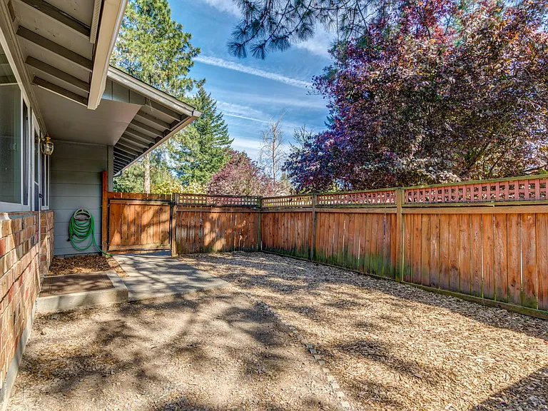 14204 NE 9th St — Photo 14