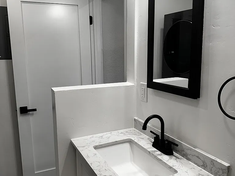 4748 Edgeware Rd #A — Photo 23