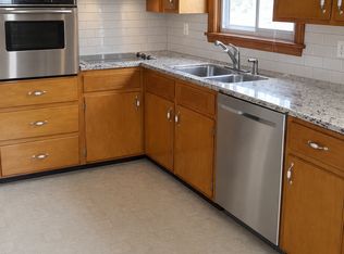 2 3rd St #1, Bristol, RI 02809