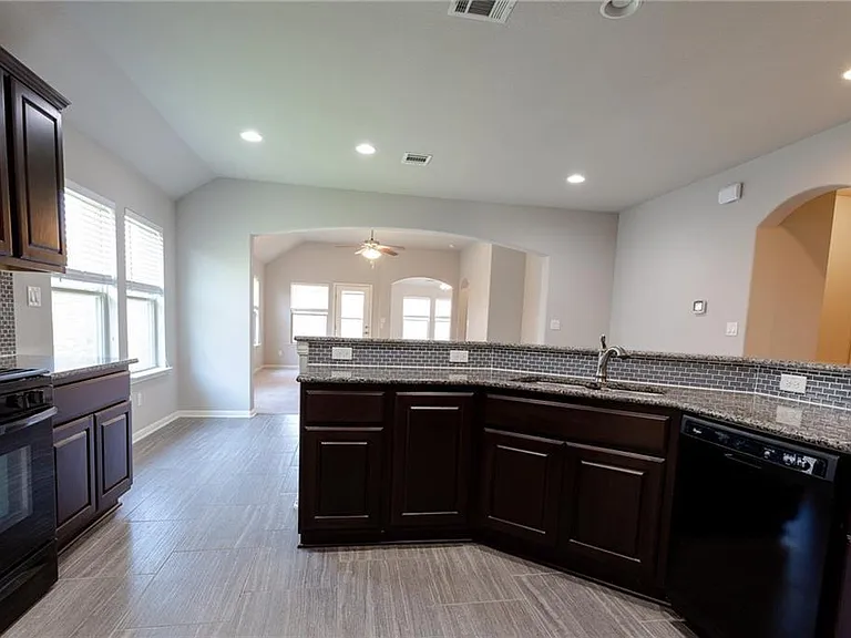8238 Arezzo Dr — Photo 9
