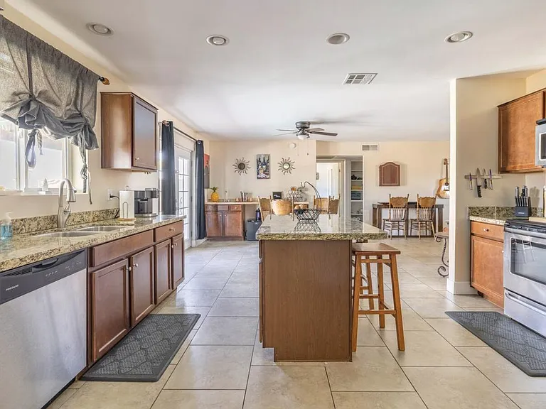 8208 E Camelback Rd — Photo 5