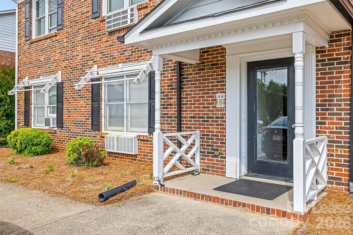 Building Photo - 113 Stroupe Rd #E