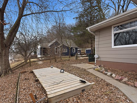 3rd image of 424 N 1st St