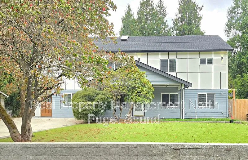 3 bed, 2.5 bath, 970 sqft, $2,795 — Photo 1