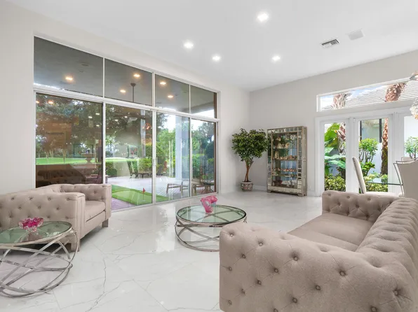 16112 Villa Vizcaya Place, Delray Beach, FL 33446