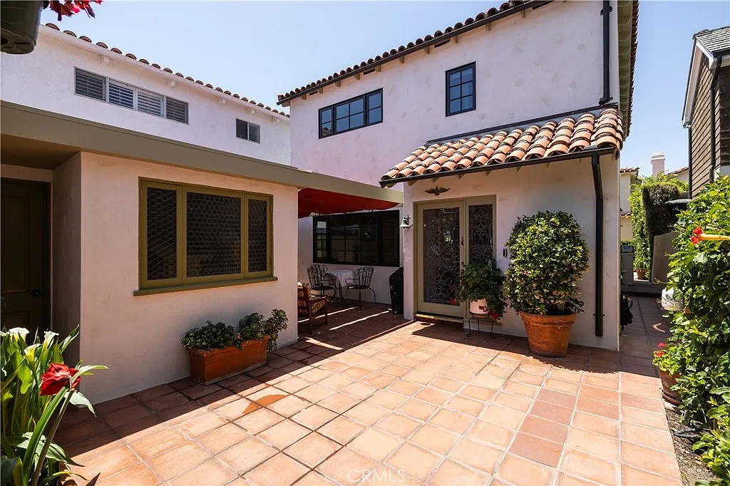 3 bed, 1566 sqft, $12,000 — Photo 3