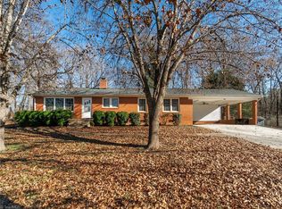 902 Sunset Dr, Graham, NC 27253