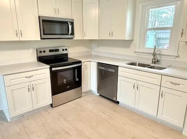 291 Fair Meadows Rd, Virginia Beach, VA 23462