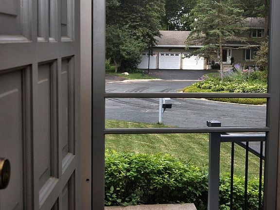 4th image of 12805 Woodview Ct