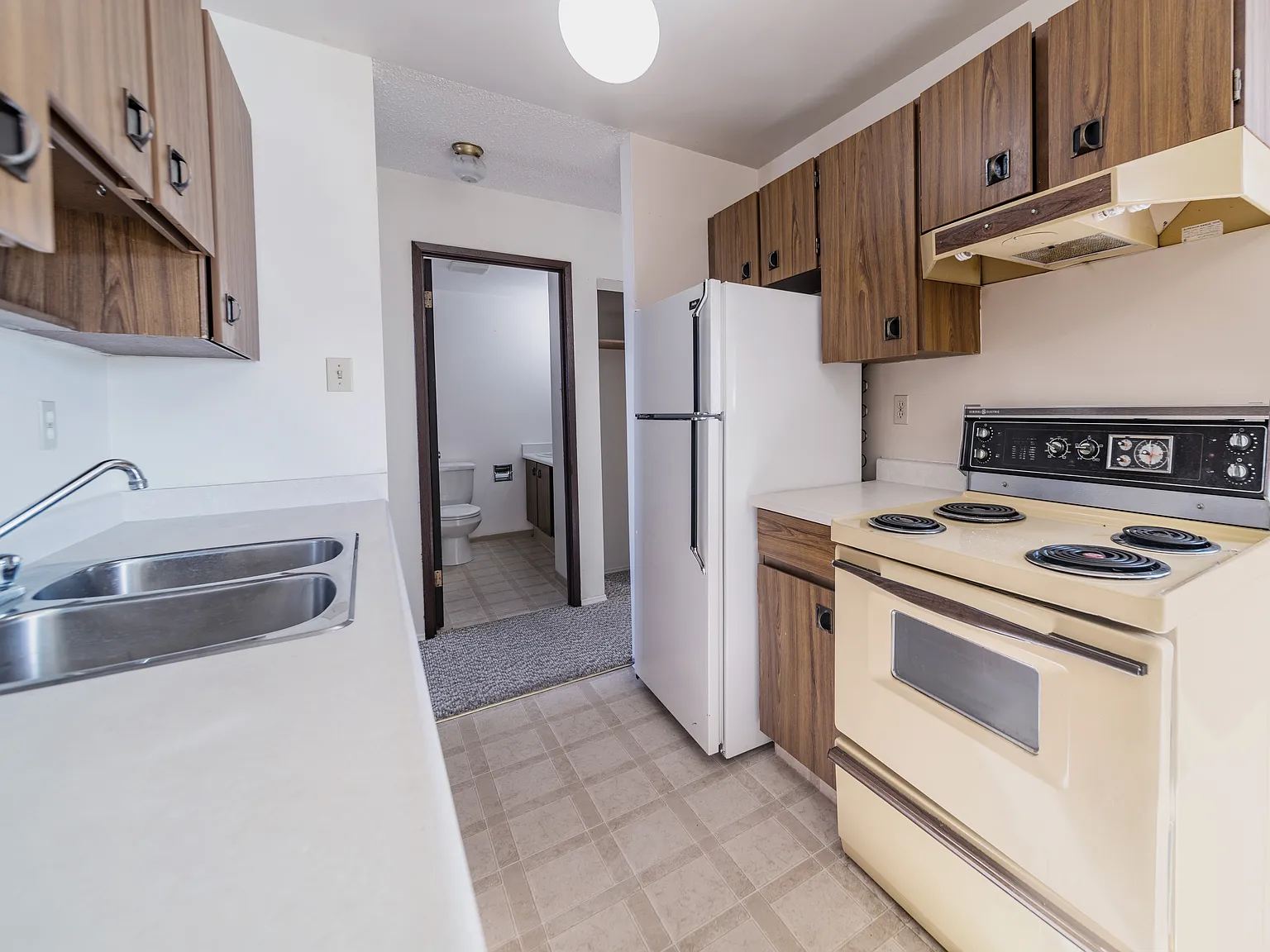 Aspen Apartments — Photo 3