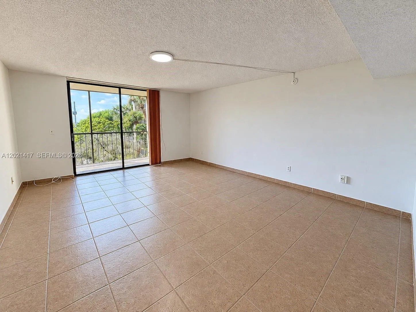 Fox Chase Condo #3 — Photo 2