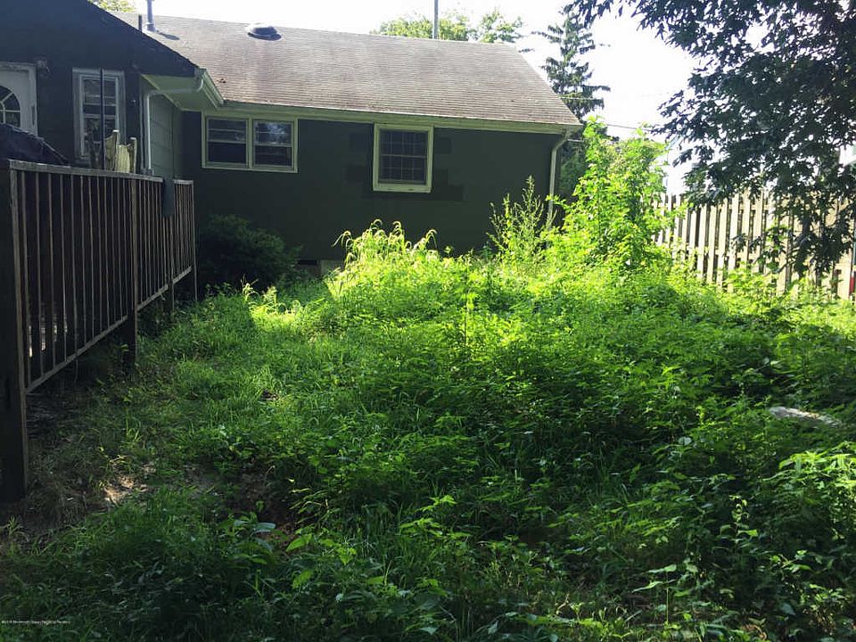 2nd image of 825 Woodwild Dr