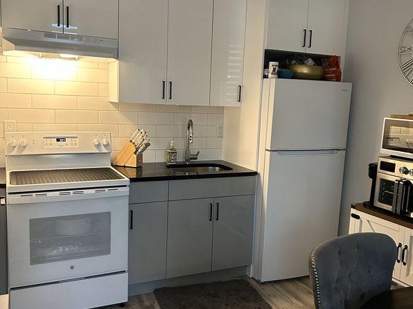 627 Main St #201