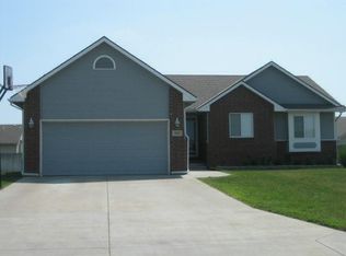 2803 Danbury Rd, Augusta, KS 67010