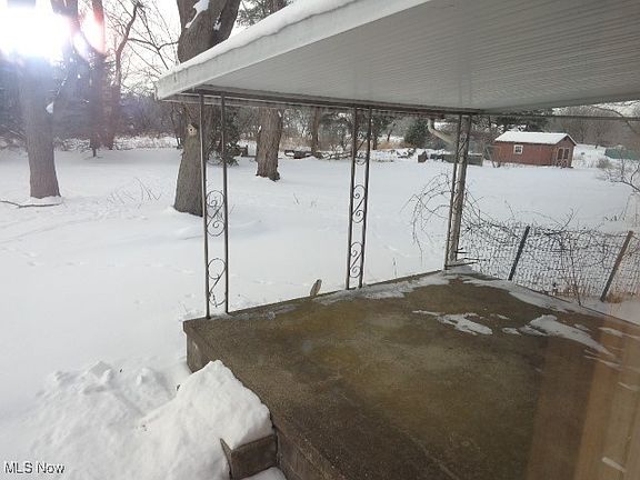 4th image of 9989 Albion Rd