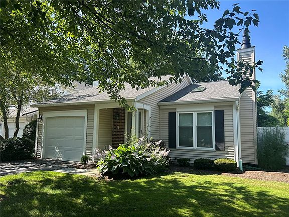 2nd image of 11 Walnut Cir