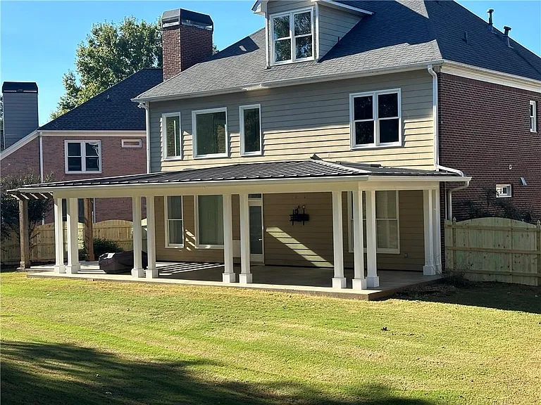 230 Brookeivey Ln — Photo 2