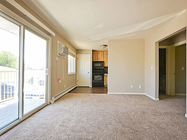 4-Plex Apartment on North Hill! 1515 12th St. NW! — Photo 6