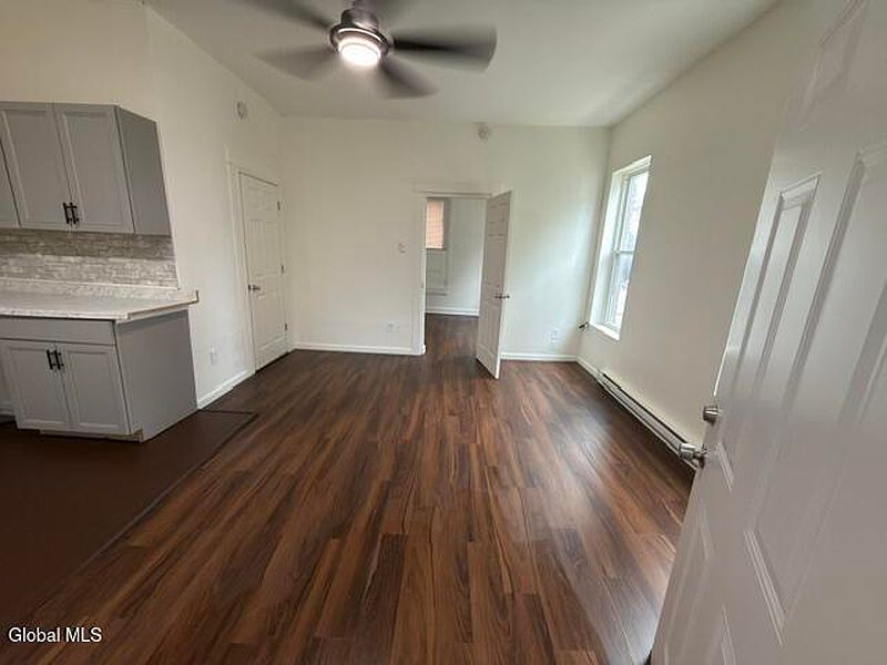 4th image of 8 Harrison Avenue